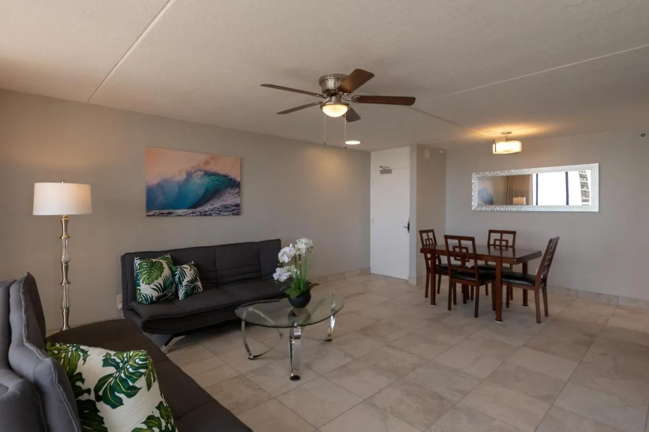 Apartamento Newly Remodeled Corner Unit At The Waikiki Banyan With Diamond Head Views Condo Honolulu