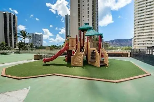 Newly Remodeled Corner Unit At The Waikiki Banyan With Diamond Head Views Condo Honolulu