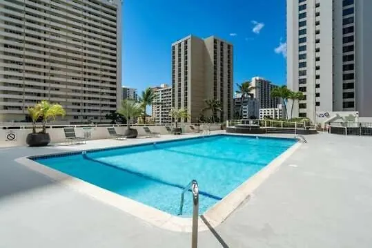 Newly Remodeled Corner Unit At The Waikiki Banyan With Diamond Head Views Condo Honolulu Apartamento